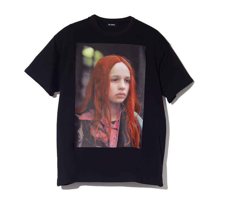 Rib knit crewneck collar. Imagery of the Christiane F. – Wir Kinder vom Bahnhof Zoo movie is printed on the front and back of the T-shirt. Tonal stitching. - front